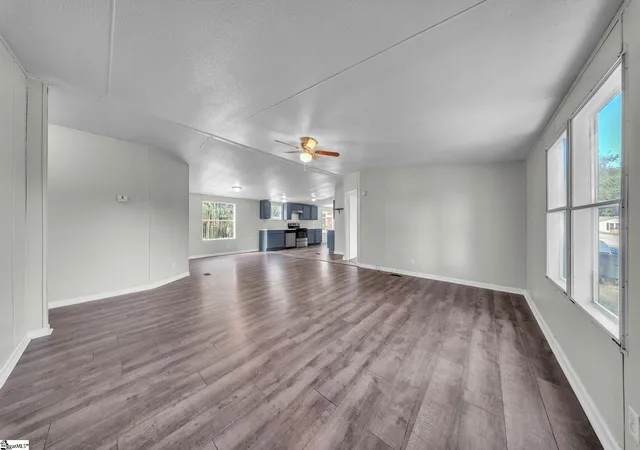 Photo 2 of Manufactured home for sale at 8 Riverbreeze Rd, Greenville, SC 29611 | MLS# 1606212 | Listing updated on 2026-10-09