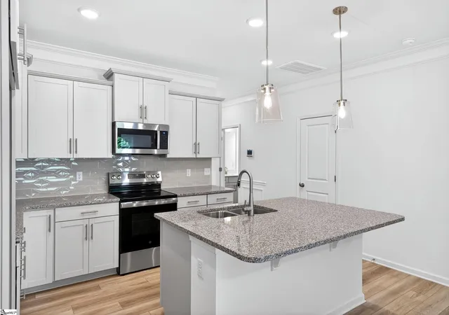 Photo 4 of Townhouse for sale at 56 Fair Village Ln, Simpsonville, SC 29680 | MLS# 1603570 | Listing updated on 2026-09-11