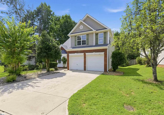Photo 1 of Single family home for sale at 6 Stapleford Park, Greenville, SC 29607 | MLS# 1603836 | Listing updated on 2026-10-16