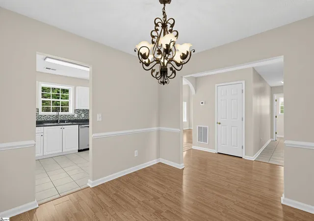 Photo 3 of Single family home for sale at 6 Stapleford Park, Greenville, SC 29607 | MLS# 1603836 | Listing updated on 2026-10-16