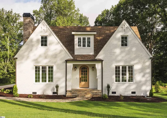 Photo 1 of Single family home for sale at 15 Country Squire Ct, Greenville, SC 29615 | MLS# 1602879 | Listing updated on 2026-09-11