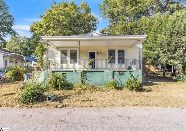 Photo 1 of Single family home for sale at 27 11th Street, Greenville, SC 29611 | MLS# 1605680 | Listing updated on 2026-10-08