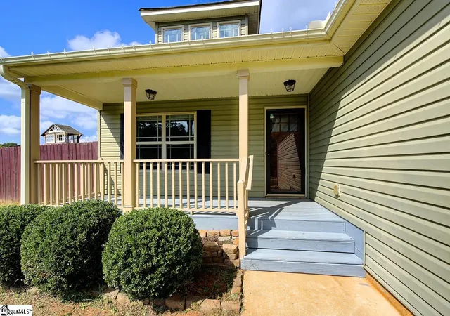 Photo 2 of Single family home for sale at 129 Hurst Ave, Anderson, SC 29625 | MLS# 1602670 | Listing updated on 2026-09-16