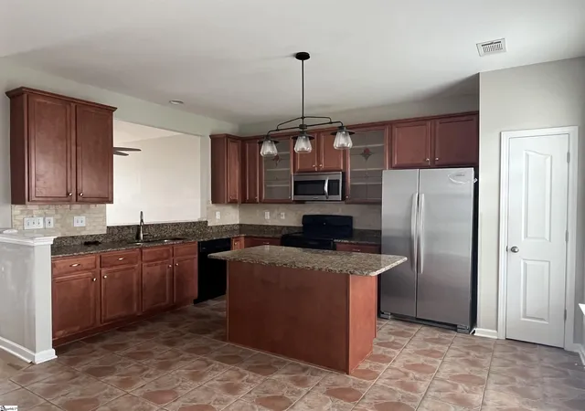 Photo 3 of Townhouse for sale at 202 Elise Dr, Greer, SC 29650 | MLS# 1606454 | Listing updated on 2026-10-21