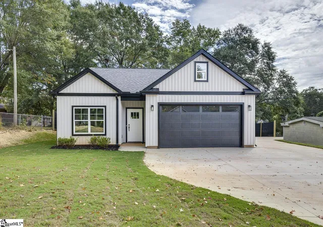 Photo 1 of Sale Pending at 110 North 6th St, Easley, SC 29640 | MLS# 1605970 | Listing updated on 2026-10-09