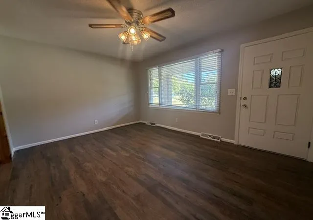 Photo 3 of Single family home for sale at 8 Henry Ave, Honea Path, SC 29654 | MLS# 1605483 | Listing updated on 2026-10-01