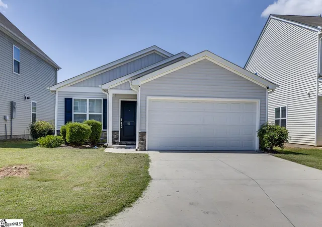 Photo 2 of Single family home for sale at 15 Chalet Ct, Anderson, SC 29621 | MLS# 1602758 | Listing updated on 2026-09-05