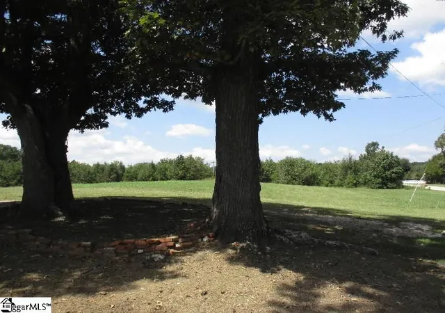 Photo 2 of Single family home for sale at 222 Nation Rd, Hodges, SC 29653 | MLS# 1603139 | Listing updated on 2026-09-10