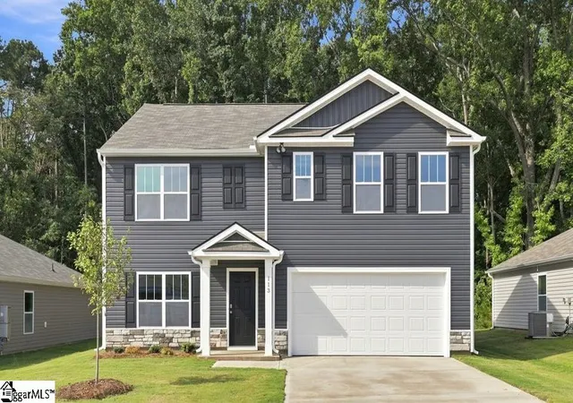 Photo 1 of Single family home for sale at 113 Cades Cove Dr, Greenwood, SC 29646 | MLS# 1590142 | Listing updated on 2026-09-18