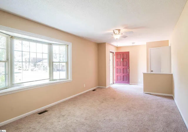 Photo 3 of Single family home for sale at 631 Pine Hl Dr, Boiling Springs, SC 29316 | MLS# 1604642 | Listing updated on 2026-10-21