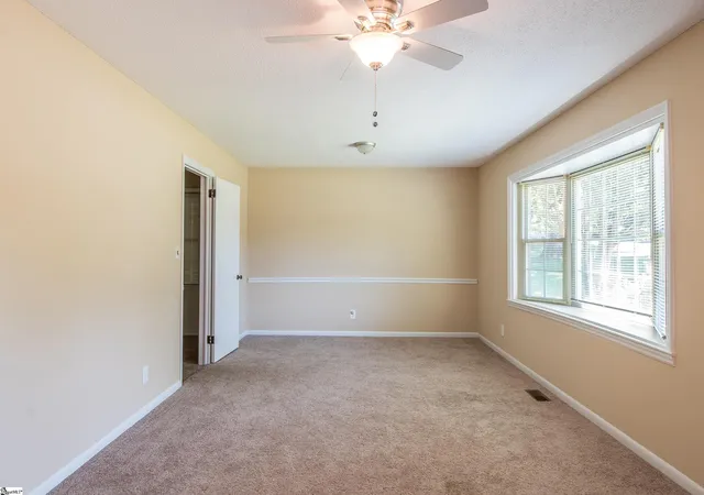 Photo 4 of Single family home for sale at 631 Pine Hl Dr, Boiling Springs, SC 29316 | MLS# 1604642 | Listing updated on 2026-10-21