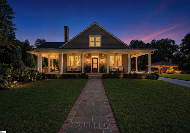 Photo 1 of Single family home for sale at 24 Highland Dr, Greenville, SC 29605 | MLS# 1600433 | Listing updated on 2026-09-17
