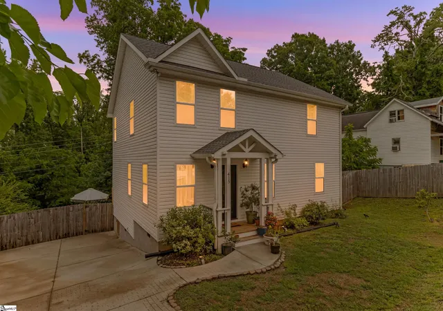 Photo 3 of Single family home for sale at 415 Poole St, Woodruff, SC 29388 | MLS# 1603426 | Listing updated on 2026-09-24
