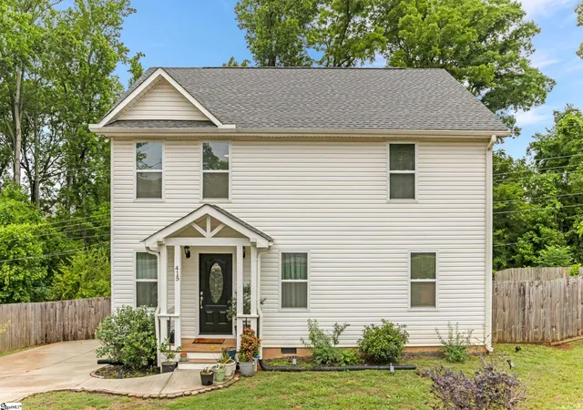 Photo 4 of Single family home for sale at 415 Poole St, Woodruff, SC 29388 | MLS# 1603426 | Listing updated on 2026-09-24