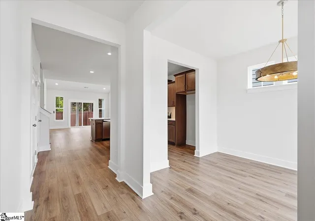 Photo 3 of Single family home for sale at 204 Cyn Crk Way, Fountain Inn, SC 29644 | MLS# 1605091 | Listing updated on 2026-09-28