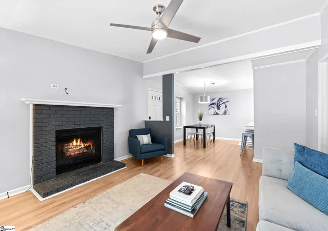 Photo 3 of Single family home for sale at 1009 Summit Dr, Greenville, SC 29609 | MLS# 1603449 | Listing updated on 2026-09-28