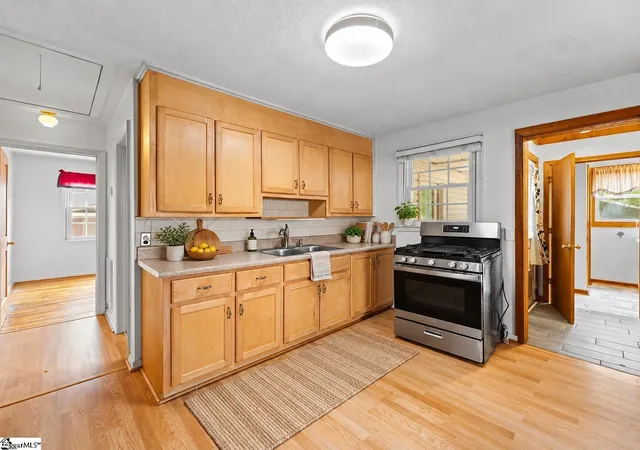Photo 3 of Single family home for sale at 14 Hudson St, Taylors, SC 29687 | MLS# 1600569 | Listing updated on 2026-10-12