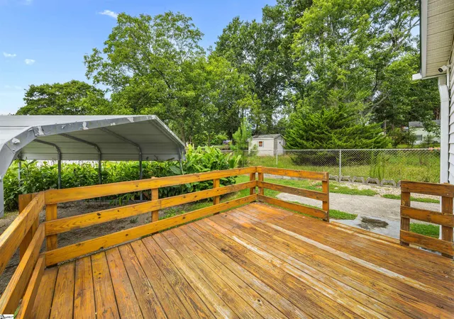 Photo 3 of Single family home for sale at 14 Hudson St, Taylors, SC 29687 | MLS# 1600569 | Listing updated on 2026-09-01