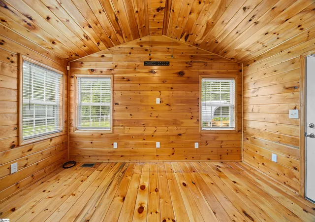 Photo 4 of Single family home for sale at 14 Hudson St, Taylors, SC 29687 | MLS# 1600569 | Listing updated on 2026-09-01