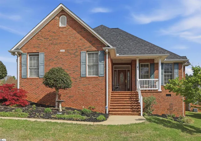 Photo 1 of Single family home for sale at 172 Roberts Meadow Loop, Spartanburg, SC 29307 | MLS# 1600500 | Listing updated on 2026-09-09