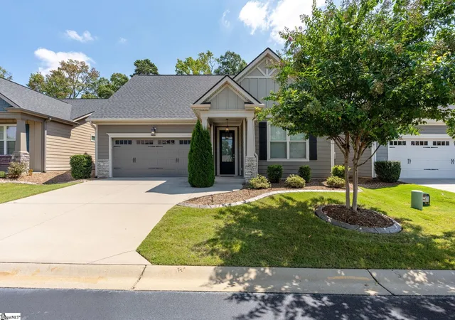 Photo 1 of Single family home for sale at 104 Mayfly Way, Simpsonville, SC 29680 | MLS# 1602663 | Listing updated on 2026-09-14