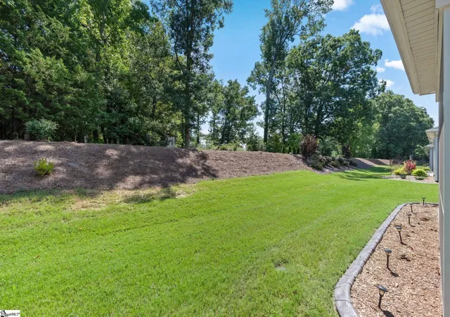 Photo 3 of Single family home for sale at 104 Mayfly Way, Simpsonville, SC 29680 | MLS# 1602663 | Listing updated on 2026-09-14