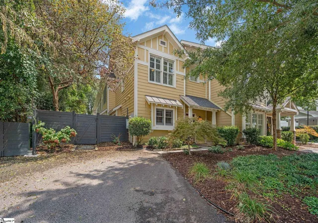 Photo 2 of Townhouse for sale at 4 Cureton St, Greenville, SC 29605 | MLS# 1600143 | Listing updated on 2026-09-04