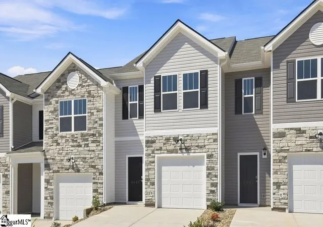 Photo 2 of Townhouse for sale at 3459 Hunters Brook Dr, Boiling Springs, SC 29316 | MLS# 1592233 | Listing updated on 2026-09-14