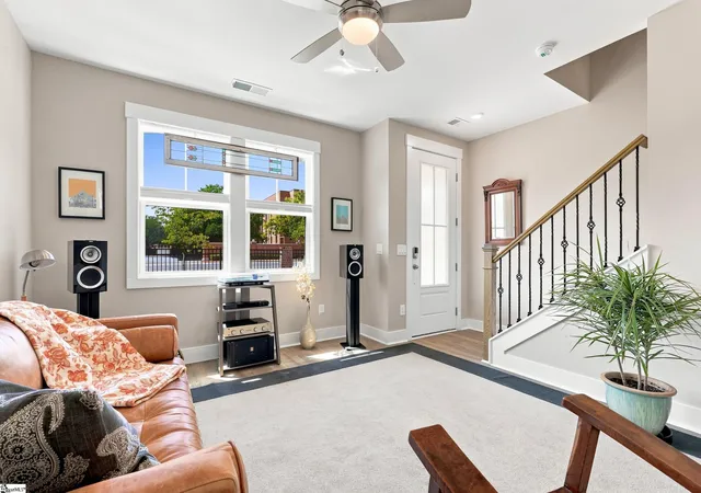 Photo 4 of Townhouse for sale at 1192 N Pleasantburg Dr, Greenville, SC 29607 | MLS# 1602690 | Listing updated on 2026-09-02