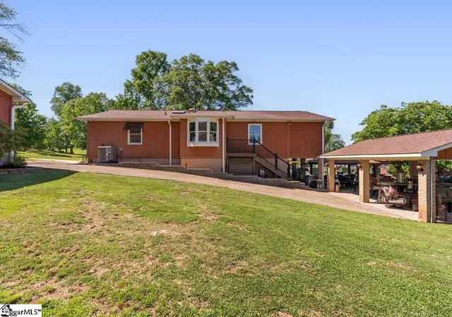 Photo 1 of Single family home for sale at 180 Lake Lyman Heights Rd, Lyman, SC 29365 | MLS# 1592007 | Listing updated on 2026-09-01