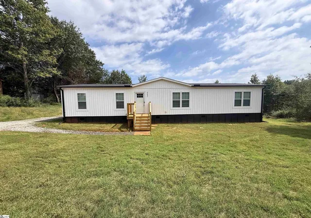 Manufactured home for sale at 4631 Moorefield Memorial Hwy, Pickens, SC 29671 | MLS# 1599931