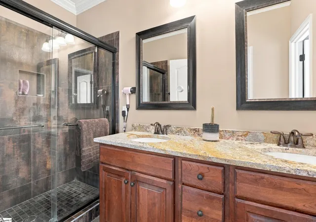 Listing Photo 5 - Condo for sale in building located at 12a Edge Ct, Greenville, SC 29609 - Unit #Unit A
