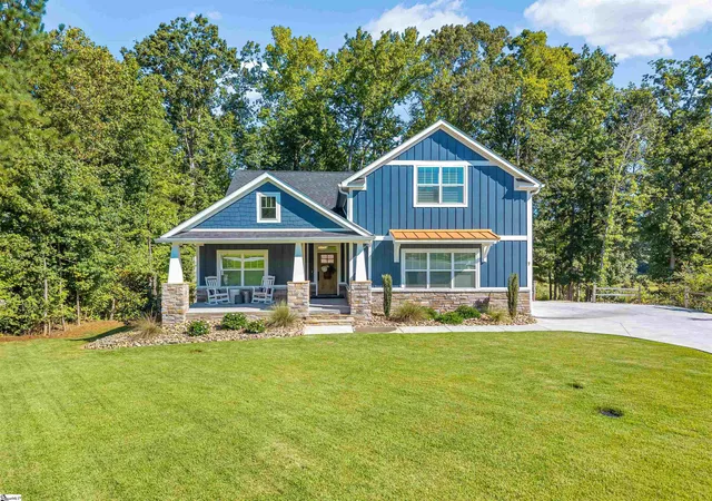 Photo 1 of Single family home for sale at 7 Maxfli Ct, Travelers Rest, SC 29690 | MLS# 1603542 | Listing updated on 2026-09-11