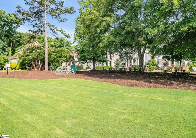 Photo 2 of Single family home for sale at 126 Chessington Ln, Simpsonville, SC 29681 | MLS# 1593650 | Listing updated on 2026-09-29
