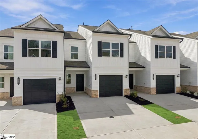 Photo 3 of Sale Pending at 47 Lone Cypress St, Travelers Rest, SC 29690 | MLS# 1590564 | Listing updated on 2026-10-07