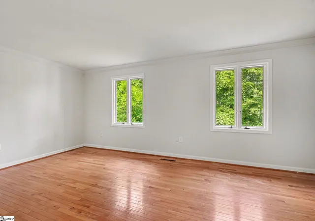 Photo 4 of Single family home for sale at 210 Lakeview Dr, Seneca, SC 29672 | MLS# 1603222 | Listing updated on 2026-09-08