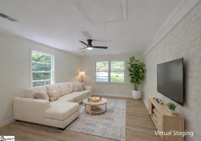 Photo 3 of Single family home for sale at 210 Rison Rd, Greenville, SC 29611 | MLS# 1600070 | Listing updated on 2026-09-02