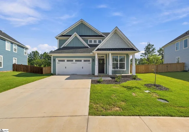 Photo 1 of Single family home for sale at 517 Glendon St, Greer, SC 29651 | MLS# 1604101 | Listing updated on 2026-10-17