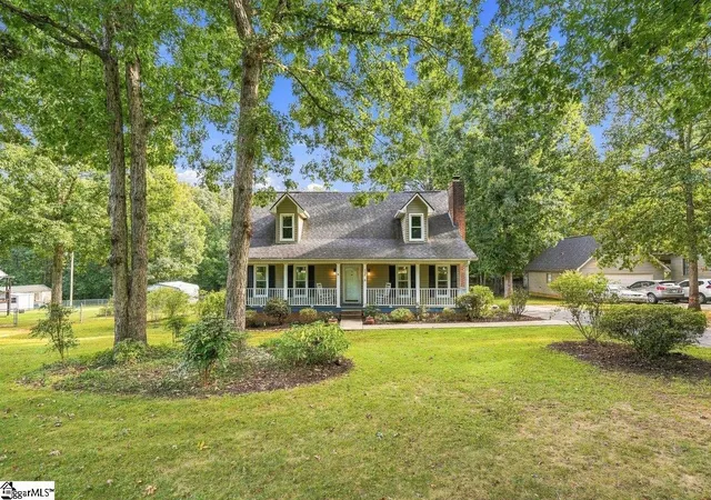 Photo 1 of Single family home for sale at 302 Hamilton Dr, Easley, SC 29642 | MLS# 1606347 | Listing updated on 2026-10-15