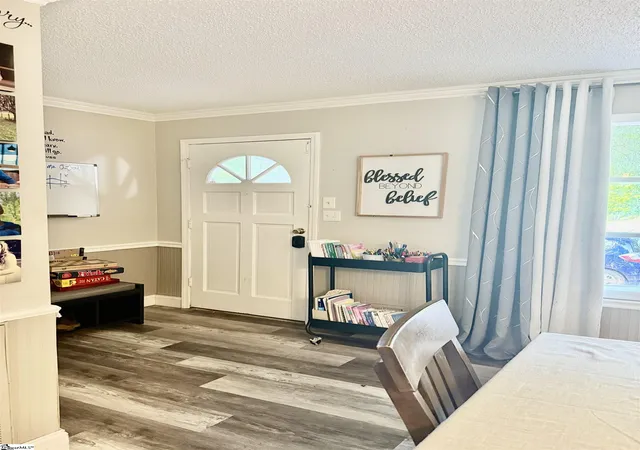Photo 3 of Single family home for sale at 502 Camelot Dr, Spartanburg, SC 29301 | MLS# 1606361 | Listing updated on 2026-10-17