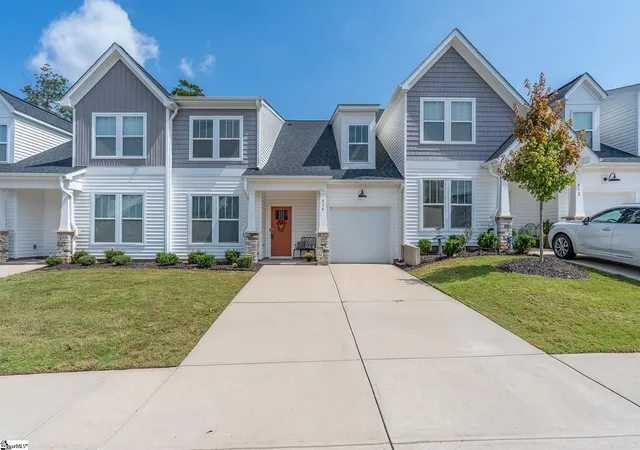Photo 1 of Single family home for sale at 414 Ambleside Ln, Greenville, SC 29605 | MLS# 1605570 | Listing updated on 2026-10-02