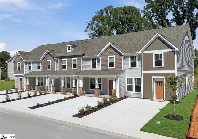 Photo 2 of Townhouse for sale at 247 Islay Wy, Anderson, SC 29621 | MLS# 1601381 | Listing updated on 2026-10-02