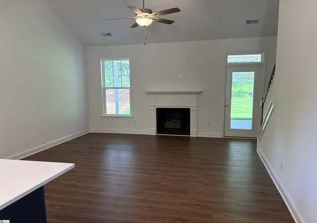 Photo 3 of Single family home for sale at 16 Deer Wy, Greenville, SC 29617 | MLS# 1585792 | Listing updated on 2026-09-01