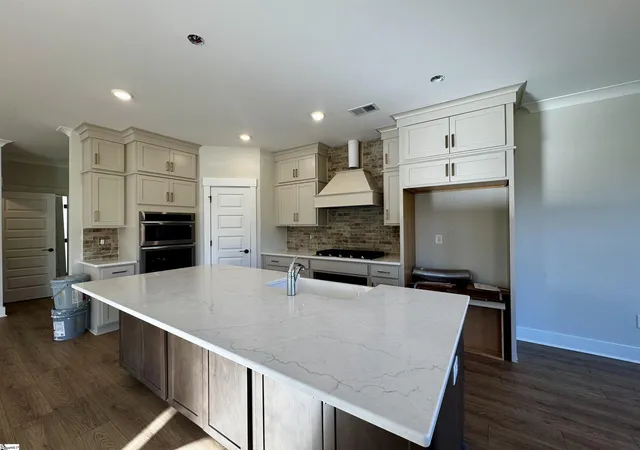 Photo 3 of Single family home for sale at 313 Ever Silvers Ln, Taylors, SC 29687 | MLS# 1587341 | Listing updated on 2026-10-23