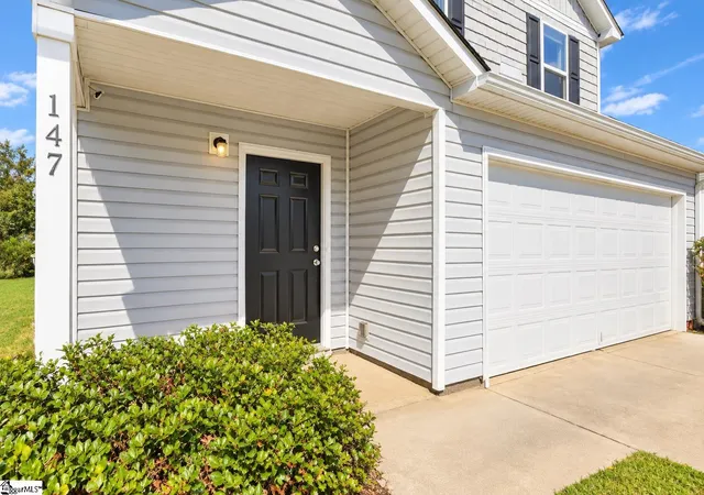 Photo 3 of Single family home for sale at 147 Bennett Dairy Rd, Spartanburg, SC 29307 | MLS# 1603641 | Listing updated on 2026-09-15