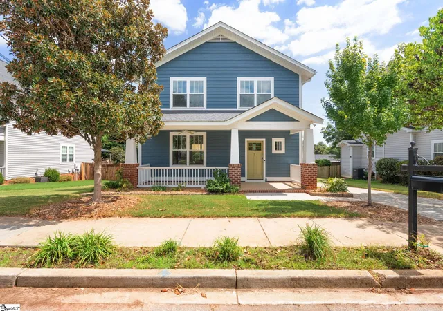 Photo 1 of Single family home for sale at 17 Casey St, Greenville, SC 29601 | MLS# 1603393 | Listing updated on 2026-09-10