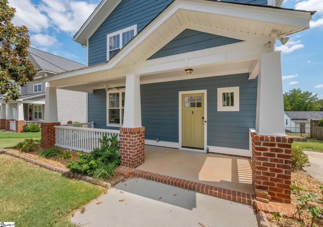 Photo 2 of Single family home for sale at 17 Casey St, Greenville, SC 29601 | MLS# 1603393 | Listing updated on 2026-09-10