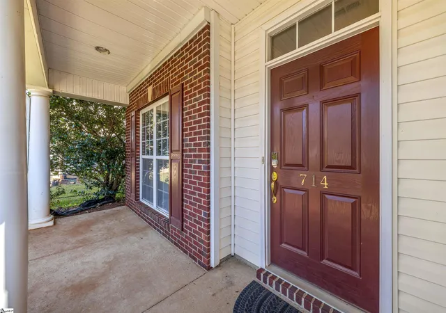 Photo 3 of Single family home for sale at 714 Thistlewood Dr, Duncan, SC 29334 | MLS# 1574664 | Listing updated on 2026-09-12