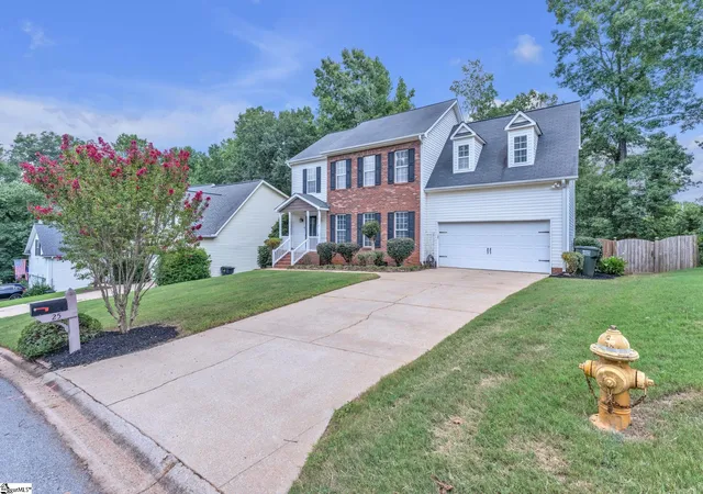 Photo 1 of Single family home for sale at 25 Amberjack Ct, Taylors, SC 29687 | MLS# 1600711 | Listing updated on 2026-09-17