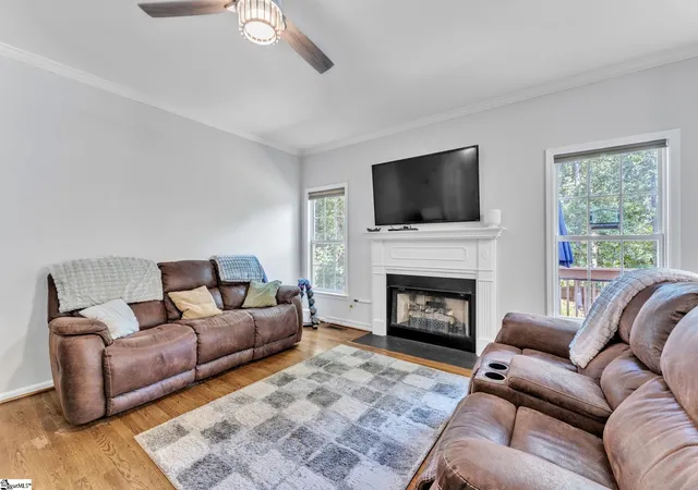 Photo 3 of Single family home for sale at 25 Amberjack Ct, Taylors, SC 29687 | MLS# 1600711 | Listing updated on 2026-09-17